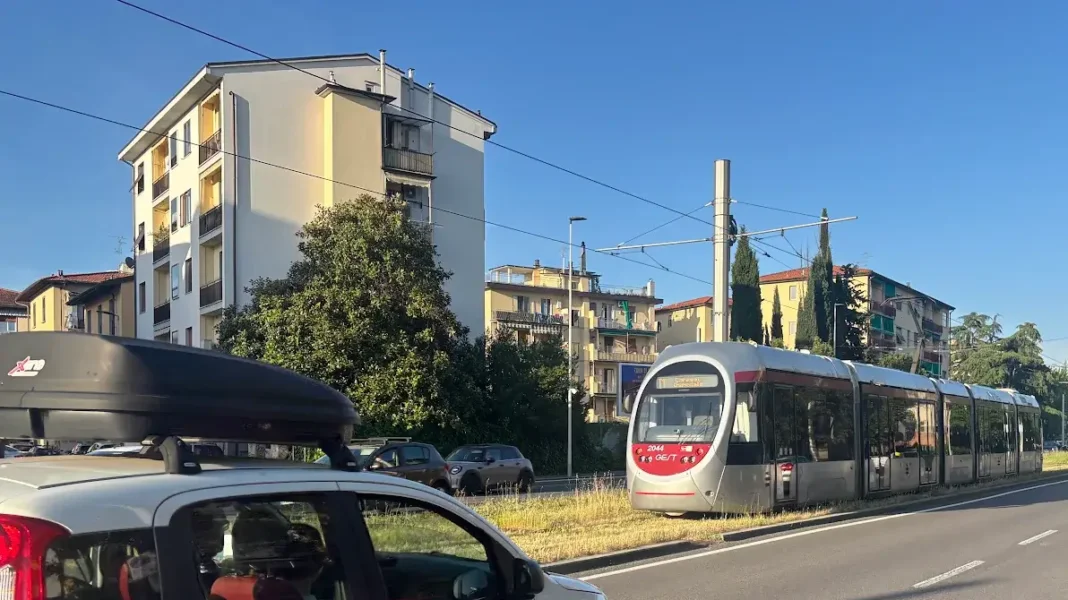 aggressione su tramvia a Firenze