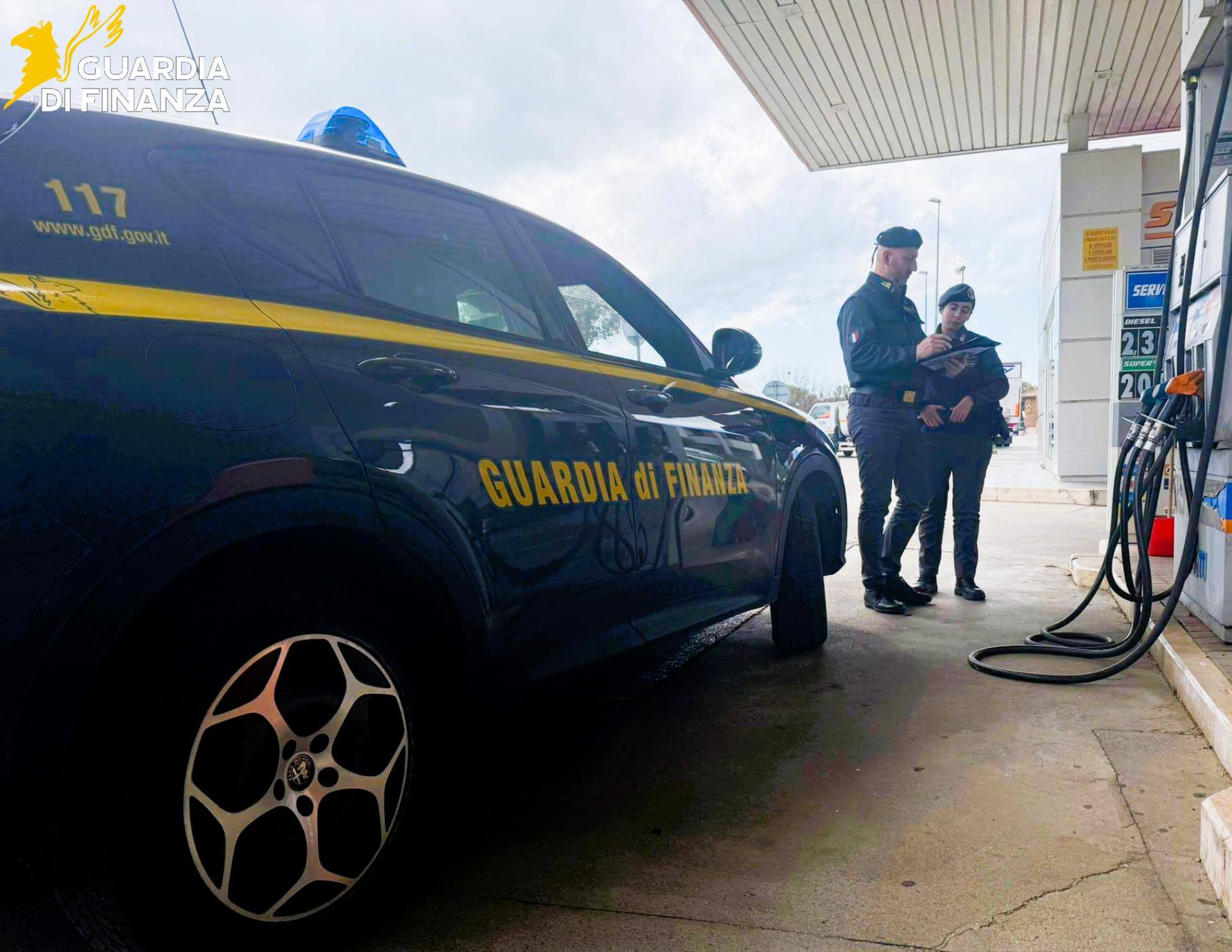 firenze frode sui carburanti la guardia di finanza confisca 30mila litri di gasolio da Corrieretoscano.it firenze frode sui carburanti la guardia di finanza confisca 30mila litri di gasolio