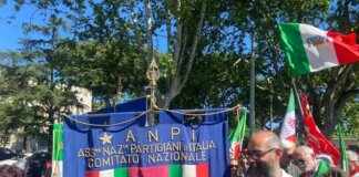 25 aprile, cortei in tutta Italia: momenti di tensione a Roma – Diretta