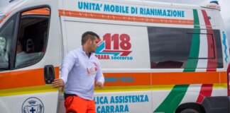 Ottantenne trovato morto su una scogliera a Marina di Massa