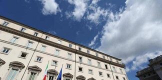Addio bollo e tripletta flat tax, il ‘cantiere’ Manovra tra voto e risorse