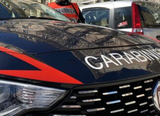 Anziano morto nell’incendio del suo appartamento a Lomazzo, vicino di casa fermato per omicidio