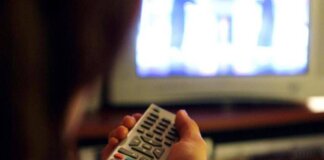 Ascolti tv martedì 28 aprile, la replica di ‘Montalbano’ vince prima serata