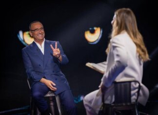 Belve, Carlo Conti: “Non sono bisessuale, ho solo un’idea fissa. Mio erede? Nicola Savino”
