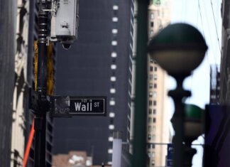 Borsa: il trading non si ferma. Dove fare acquisti nel weekend di Pasqua