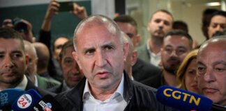 Bulgaria, Radev ha maggioranza assoluta in Parlamento: “Vittoria della speranza”