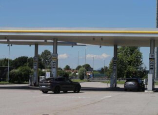Carburanti, in aree di servizio Concessioni Autostradali Venete sconto di 5 centesimi per litro