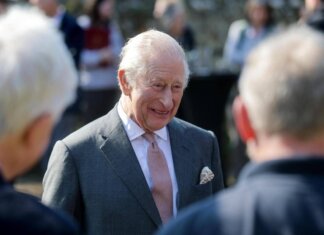 Carlo e Camilla in Galles, Pasqua nel luogo simbolo di William e Kate