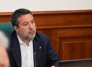Salvini: “Nessun piano razionamento carburante. No smart working e dad. Gas russo? Se ne parli a conflitto finito” Salvini: "Nessun piano razionamento carburante. No smart working e dad. Gas russo? Se ne parli a conflitto finito"