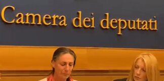 Famiglia nel bosco, la mamma: “I miei figli stanno subendo una crudeltà estrema”