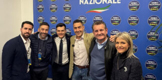 Sfilano i militanti di Vannacci a Firenze, sindaca Sara Funaro: “Non vogliamo ronde nella nostra città” Sfilano i militanti di Vannacci a Firenze, sindaca Sara Funaro: "Non vogliamo ronde nella nostra città"