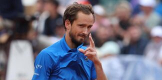 Follia Medvedev a Montecarlo, lo psicologo dello sport: “Rompere la racchetta è rifiutare il fallimento”