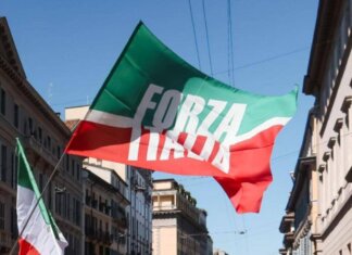 Forza Italia, spunta documento azzurri in Campania: “Partito deteriorato, commissariamento o comitato reggenza”
