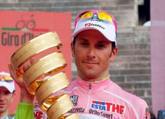 Fumo, Ivan Basso: “Da sportivo ed ex paziente oncologico dico sì a sigarette più care”