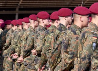 Germania, viaggi all’estero per oltre 3 mesi: uomini dovranno chiedere permesso all’esercito