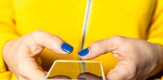 Giornata igiene mani, l’indagine ‘solo 19% italiani usa disinfettanti, 30% pulisce cellulare’