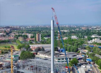 Gruppo Cap, conclusa installazione camino BioPiattaforma ZeroC a Sesto S.Giovanni
