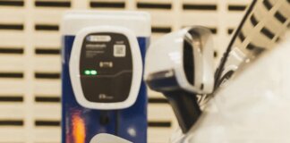 Il caro carburanti spinge la vendita dell’elettrico