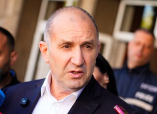 Il filorusso Rumen Radev vince le elezioni: “Bulgaria forte in un’Europa forte”