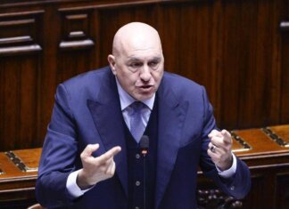 Iran, Crosetto: “Accordo con Usa su basi non significa essere in guerra”