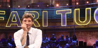 Jovanotti e Morandi con le figlie ad ‘Affari Tuoi’ da De Martino. Ma Sanremo non c’entra