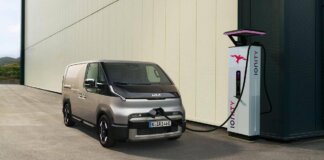 Kia amplia la gamma PBV, arriva la PV5 Crew Van