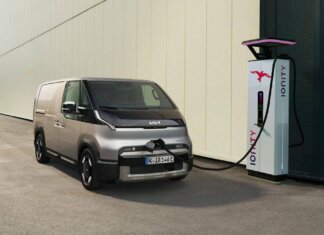 Kia amplia la gamma PBV, arriva la PV5 Crew Van