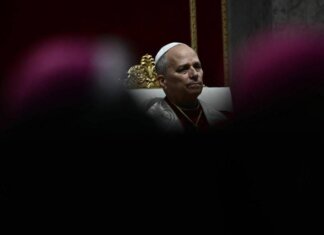 L’appello del Papa ai potenti del mondo: “Stop a riarmo e follia della guerra, chi prega non uccide”