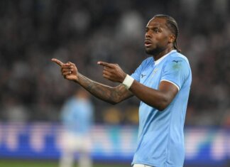 Lazio-Parma, proteste gialloblù per rigore non concesso dopo tocco di mano di Tavares. Cos’è successo