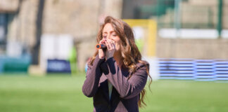 Il Comunale canta con Martina Benedetti: debutta il nuovo inno ufficiale della Pianese Martina Benedetti