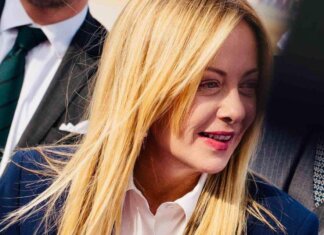 Meloni scala un gradino del podio, il suo è il secondo governo più longevo: nel mirino record Berlusconi II
