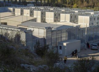 Migranti, Fratelli d’Italia: “Il Cpr di Gjader è pieno e funzionante, smentita l’ennesima falsa narrazione delle sinistre”