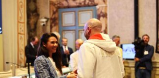 Milano-Cortina, Giusy Versace porta in Senato i campioni azzurri e li premia