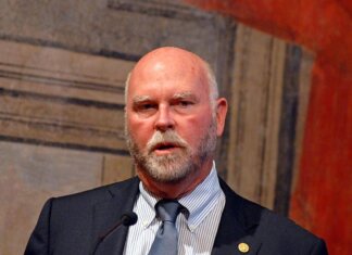 Morto a 79 anni Craig Venter, pioniere del sequenziamento del genoma umano