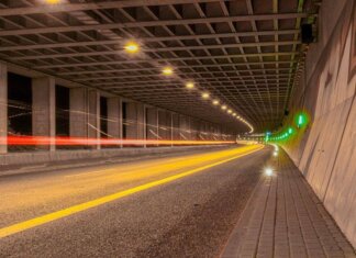 Norma UNI illuminazione di emergenza: tutto sulla EN 1838 e UNI 11222