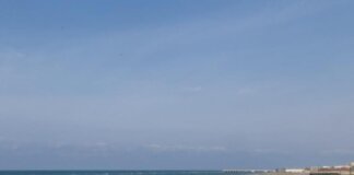 Ostia e la rivoluzione del mare libero, il Times racconta la “ribellione” contro gli stabilimenti