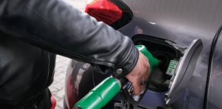 Petrolio, prezzi salgono nuovamente: ma benzina e diesel sono in lieve calo