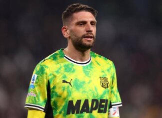 Rissa in Genoa-Sassuolo, Berardi ed Ellertsson espulsi: cos’è successo
