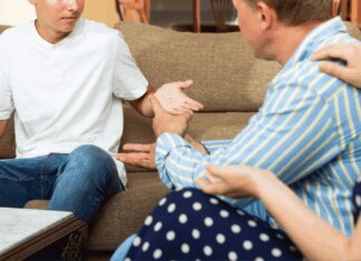 Scuola, social, danni: fin dove rispondono i genitori per i figli minorenni