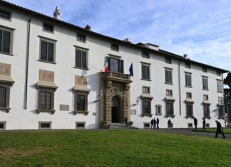 Lo Stato taglia, la Crusca si affida alle donazioni dei privati Accademia della Crusca tagli