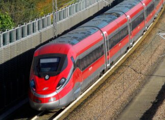 Treni, ripresa la circolazione sulla linea Alta Velocità Roma-Firenze