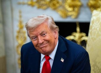 Trump: “Sì a tregua di 2 settimane se Iran riapre Stretto di Hormuz”