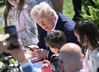 Trump e le discussioni con i bambini: “Ho 51 anni, Melania è un’attrice”