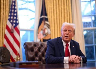 Trump ordina nuovi dazi sui farmaci, rivisti quelli sui metalli