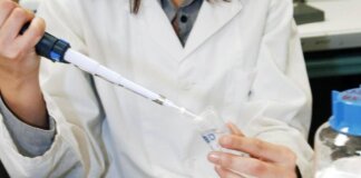 Tumore al seno, scoperto interruttore molecolare che frena la progressione