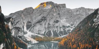 Turisti salvati sul Lago di Braies, l’appello dei soccorritori: “Non camminate sul ghiaccio”