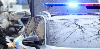 Ucraina, uomo apre il fuoco in un supermercato a Kiev. “Diversi morti”