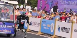 Un robot batte gli uomini (con record assurdo) nella mezza maratona di Pechino – Il video