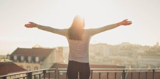 Vitamina D, non basta prenderla: c’è anche un orario giusto per migliorare il sonno, come ottimizzare i benefici