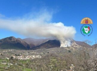 Incendio di bosco sulle colline di Zeri, in azione il sistema Aib regionale